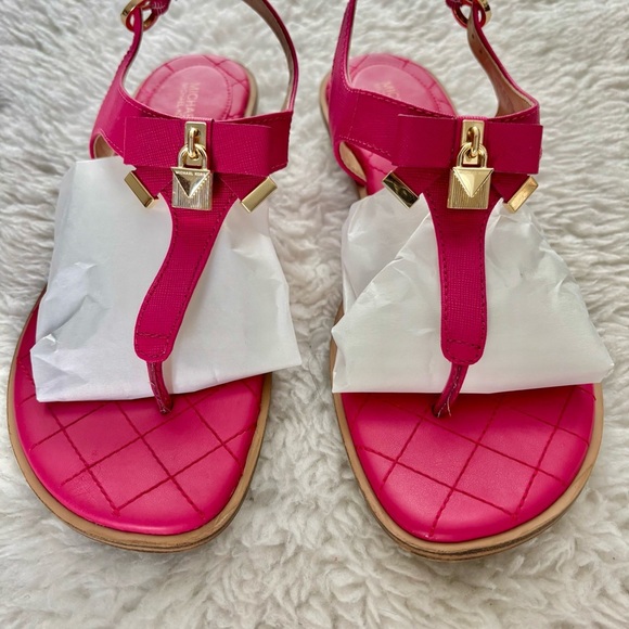 Michael Kors Pink T-Strap Sandals with Gold Hardware size 8.5 M - Picture 13 of 16